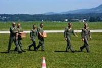 20130726_094251_Flug_Patrouille_Suisse_Fantag_WangenLachen_Autogrammstunde.JPG