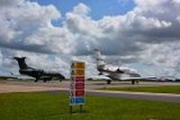 20130803_130745_Flug_OYPWO_Embraer_EMB505_Phenom_300_CSDNW_Cessna_560XL_Citation_Excel_BigginHill.JPG